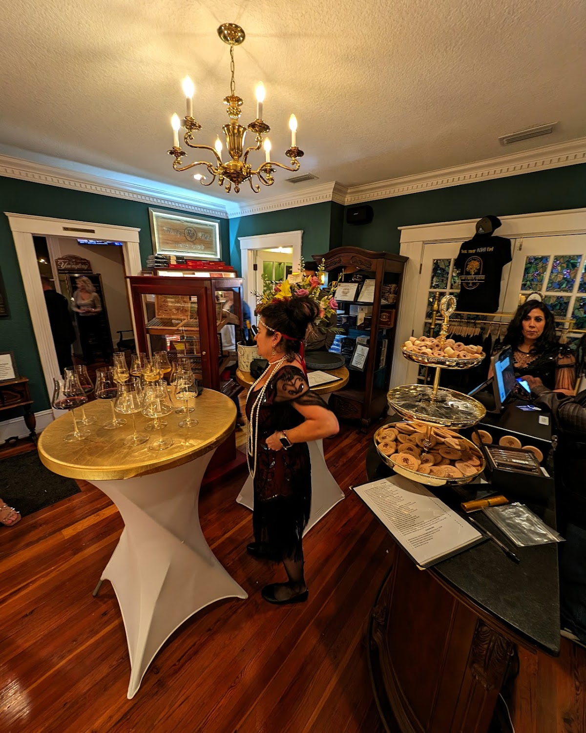 Ash Street Cigar Parlor Photo 1