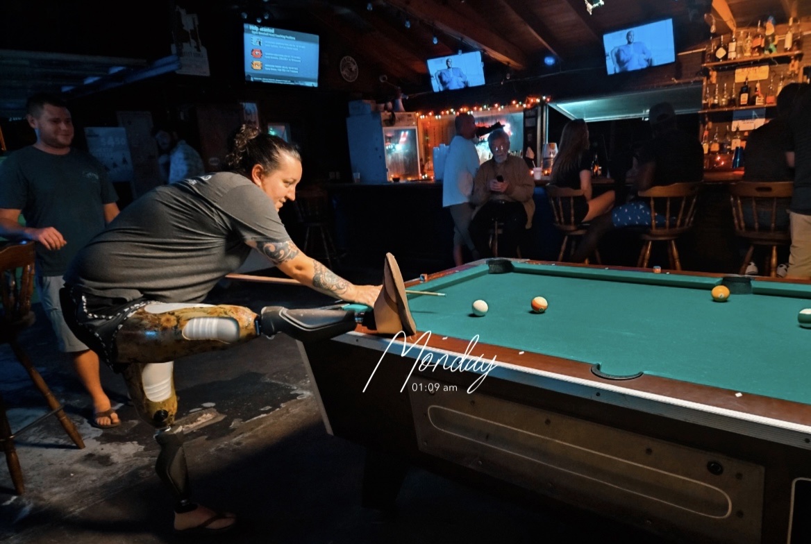 Hammerhead Beach Bar Photo 2