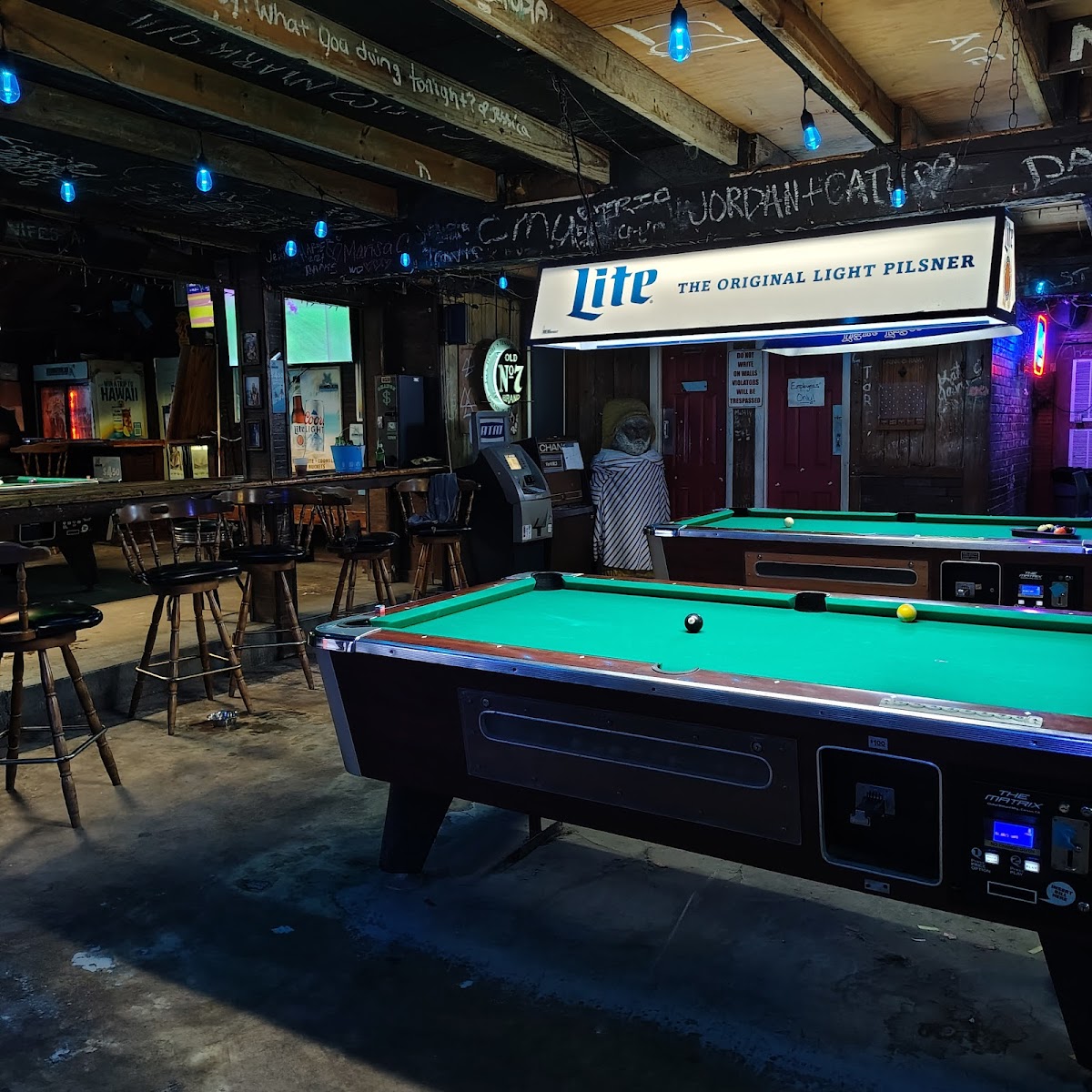 Hammerhead Beach Bar Photo 7