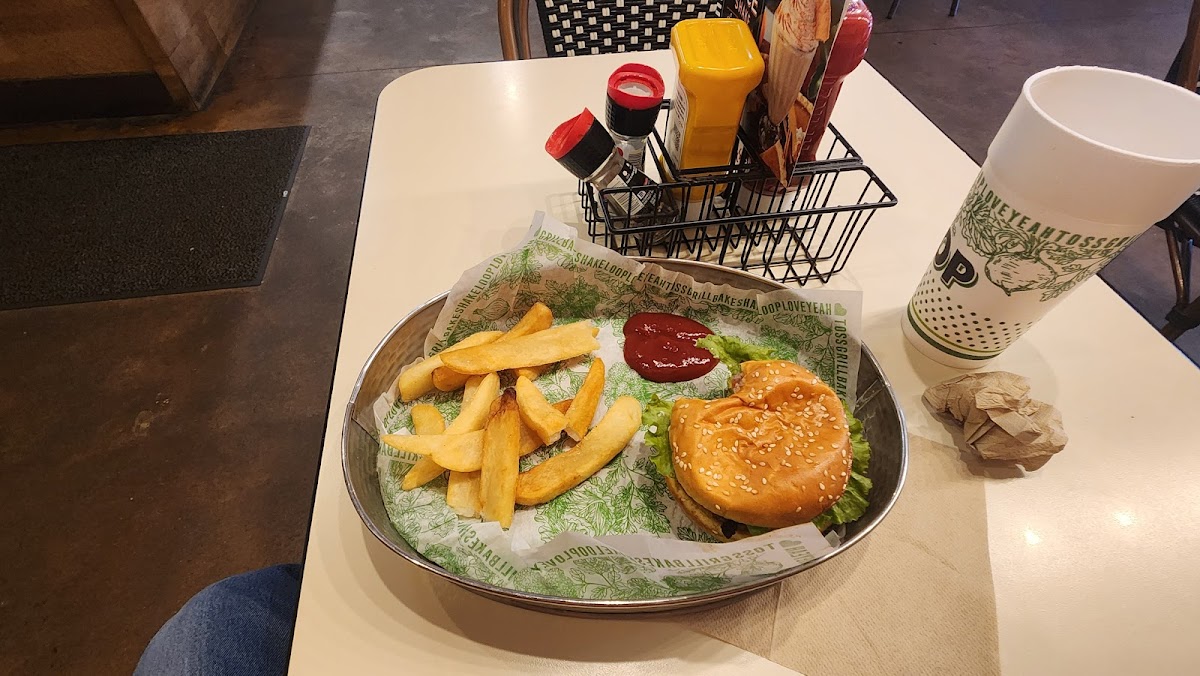 Locals Cocktail Lounge Photo 1