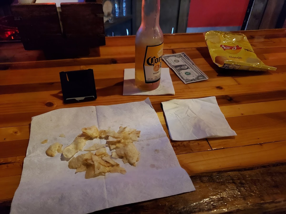 Locals Cocktail Lounge Photo 8