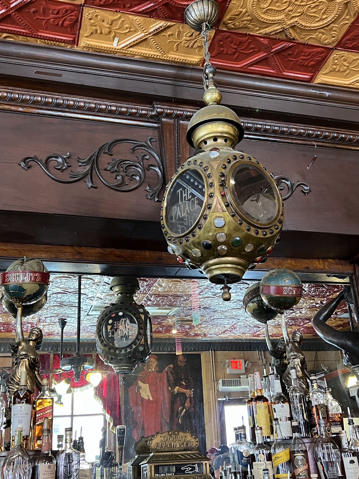 Palace Saloon Photo 8