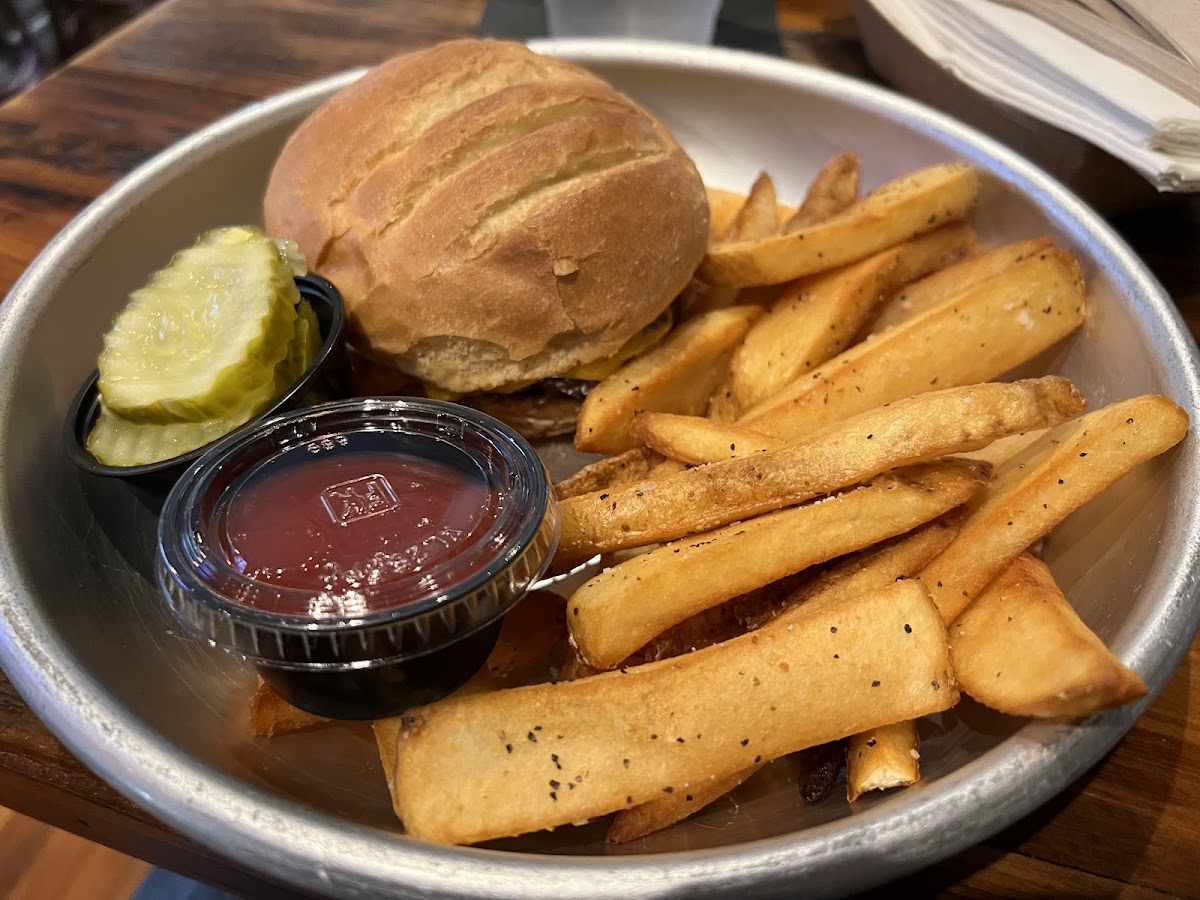 Scully's Irish Pub & Eatery Photo 1