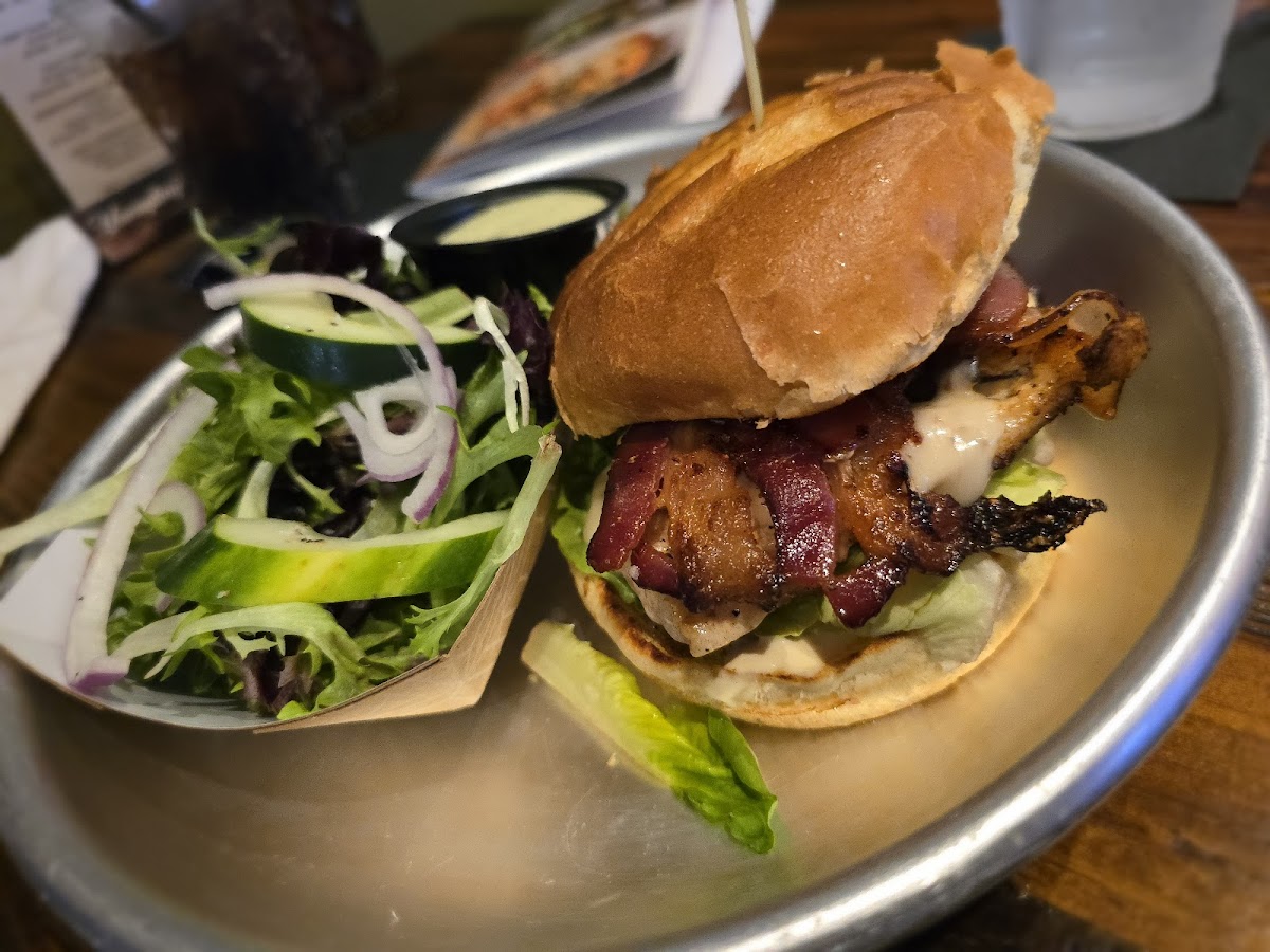 Scully's Irish Pub & Eatery Photo 8