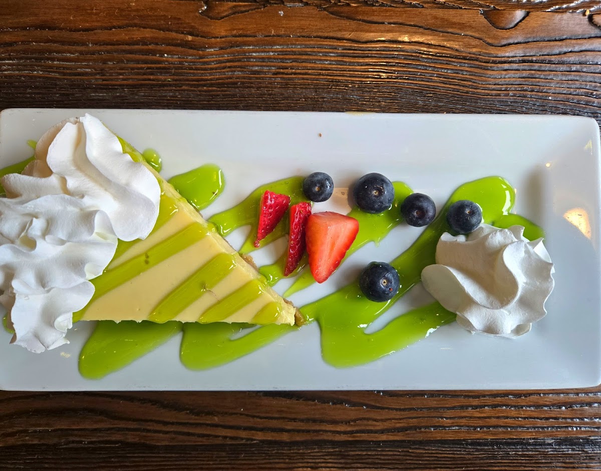 The Patio at 5th and Ash Restaurant Photo 2