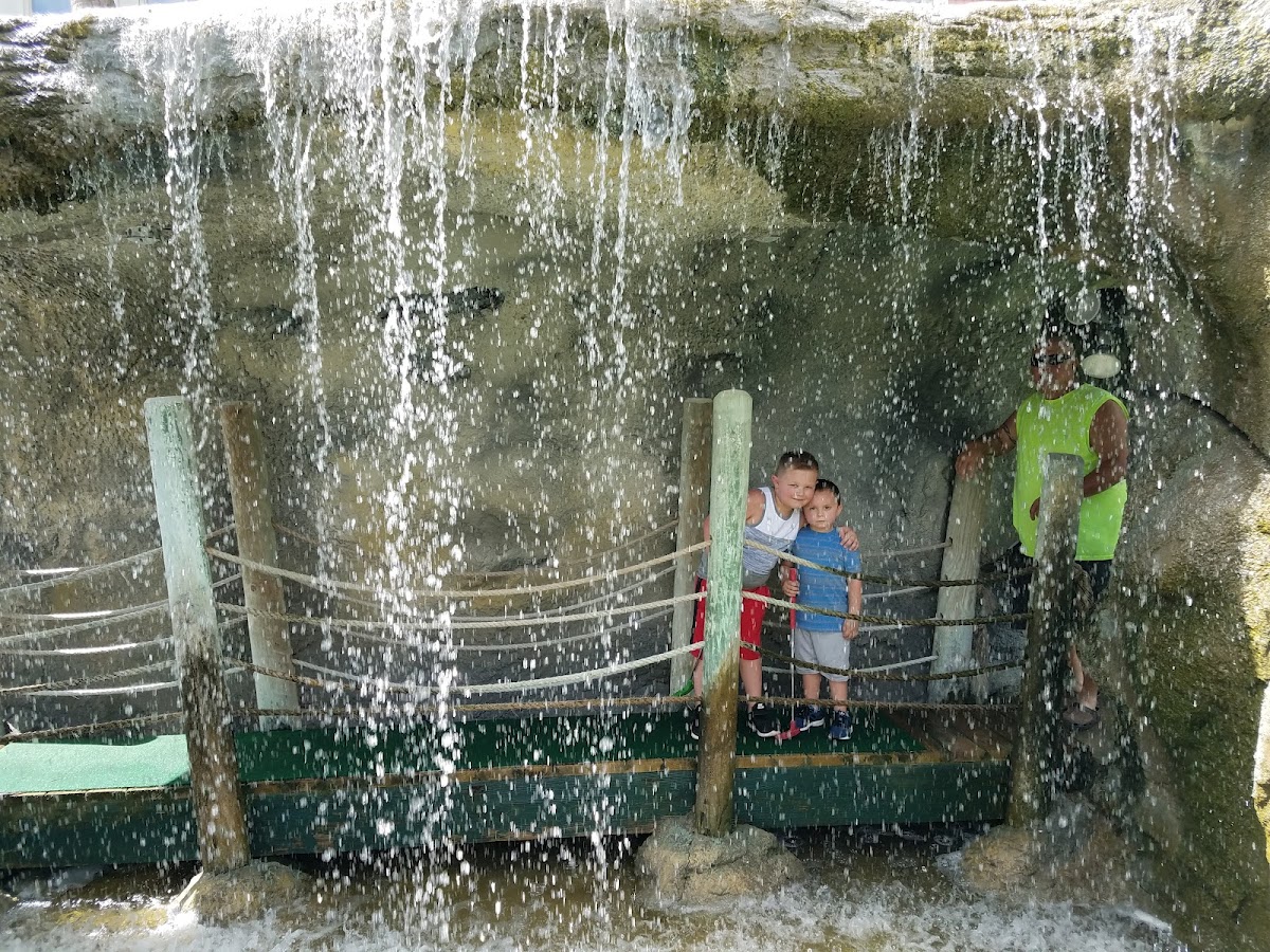 Island Falls Adventure Golf Photo 4