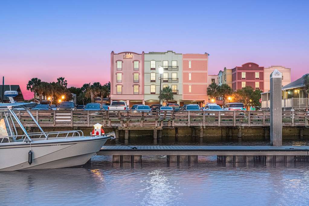 Hampton Inn & Suites Amelia Island-Historic Harbor Front Photo 1