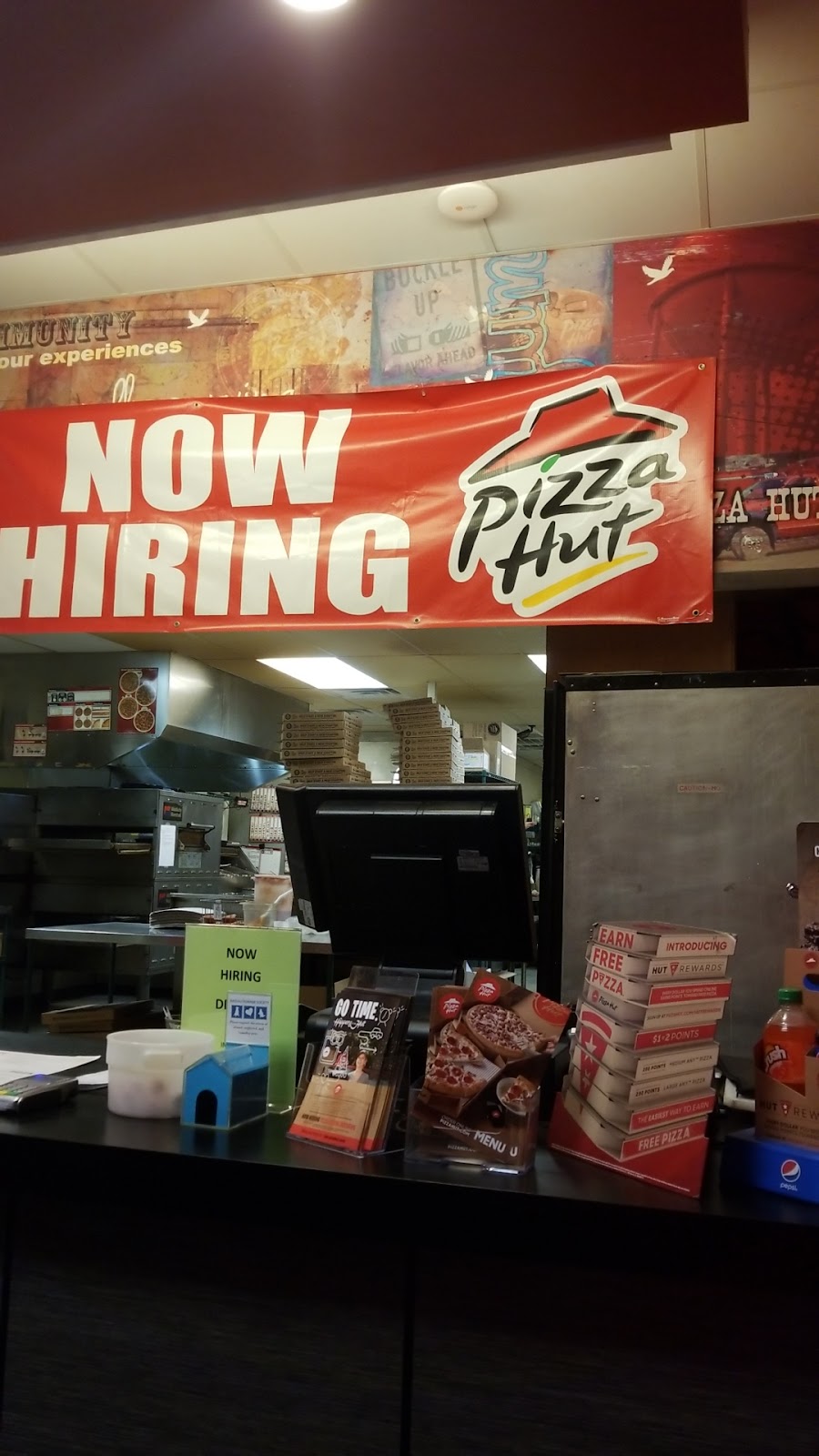 Pizza Hut Photo 9