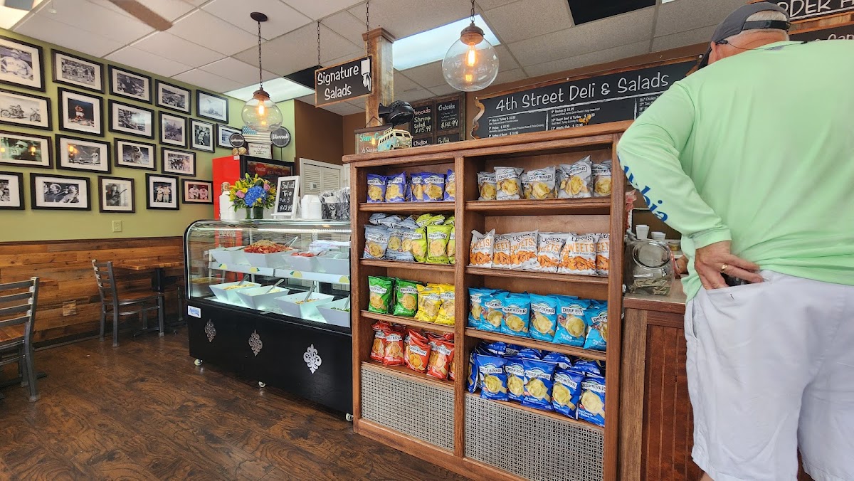 4th Street Deli and Salads Photo 2