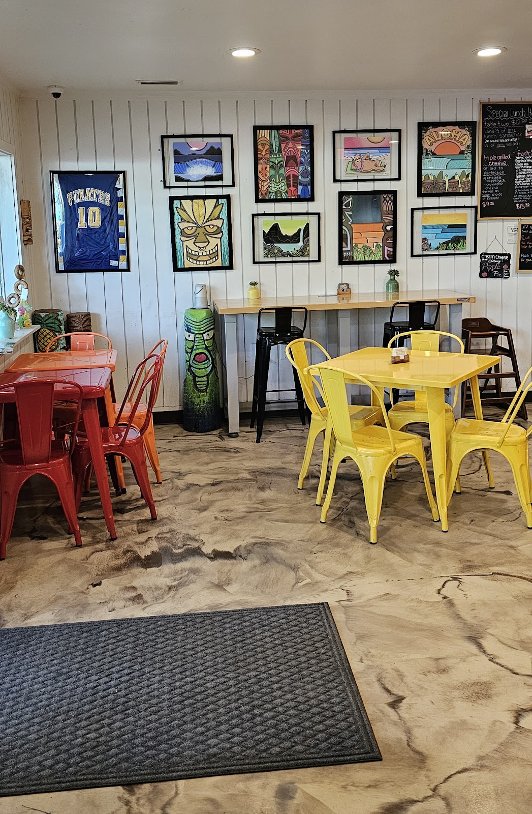 Aloha Bagel & Bakery Photo 2