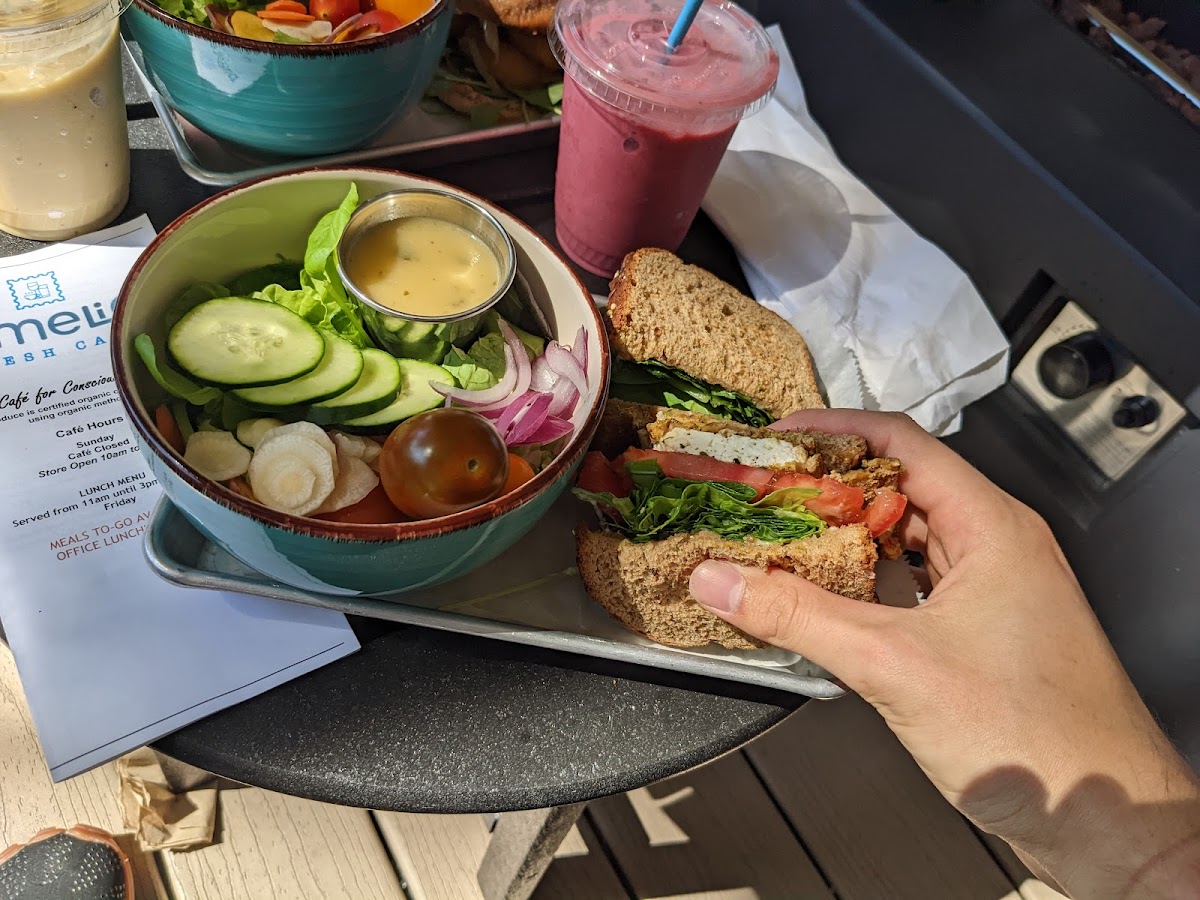 Amelia Fresh Café Photo 5