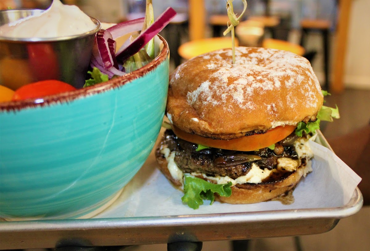 Amelia Fresh Café Photo 9