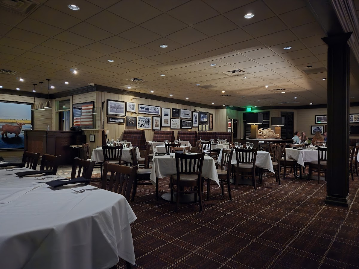 Bob's Steak & Chop House Photo 2