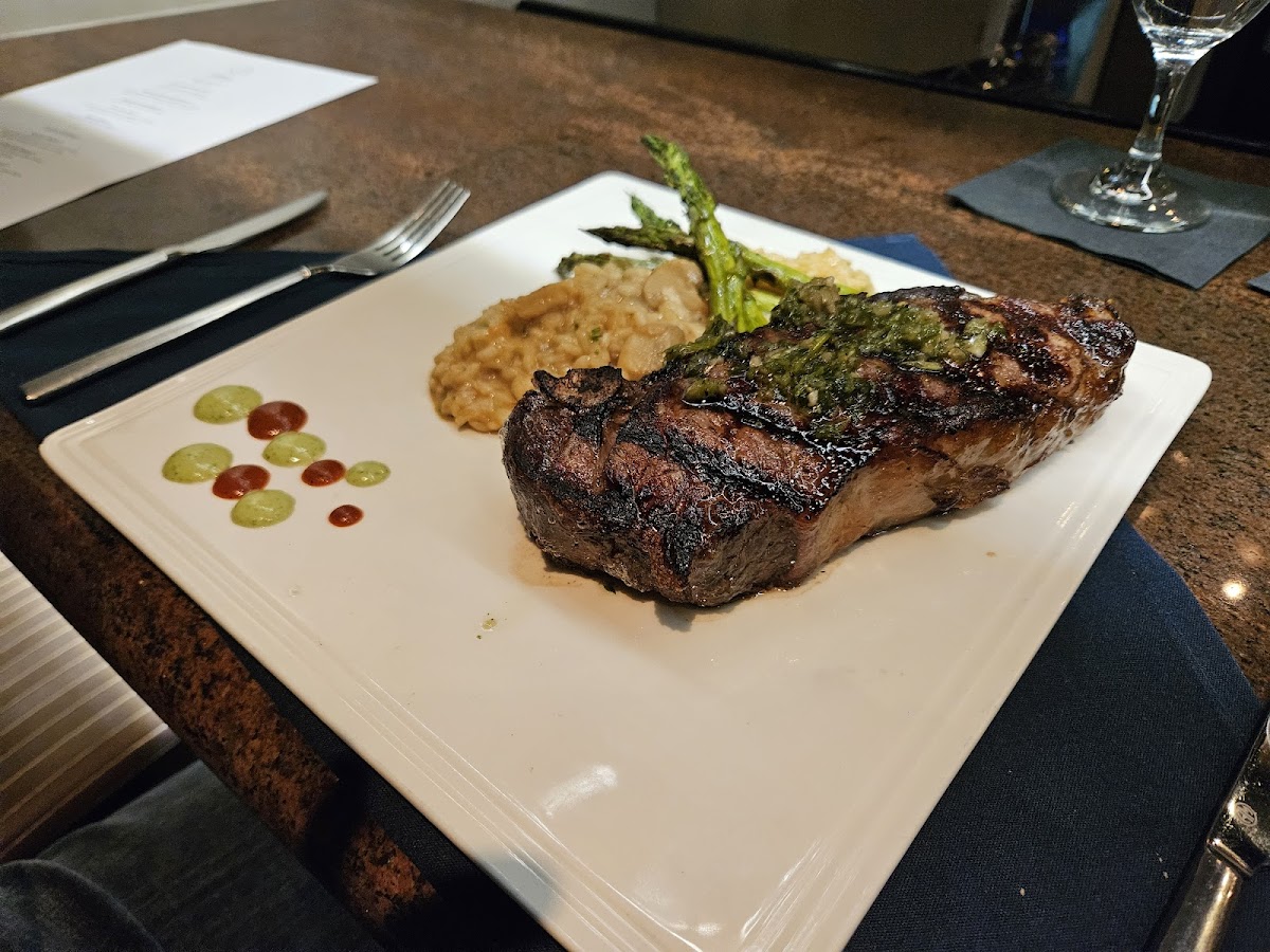 David's Restaurant & Lounge Photo 7