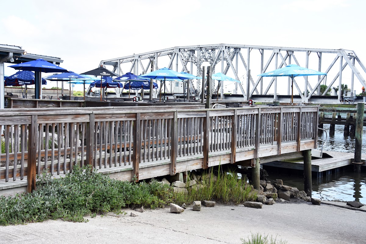 Down Under Restaurant Photo 3