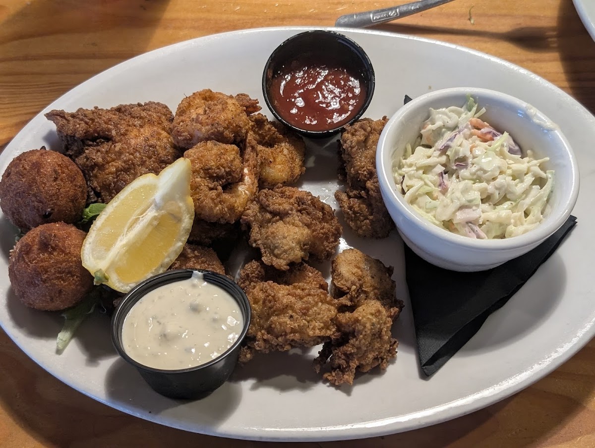 Down Under Restaurant Photo 6