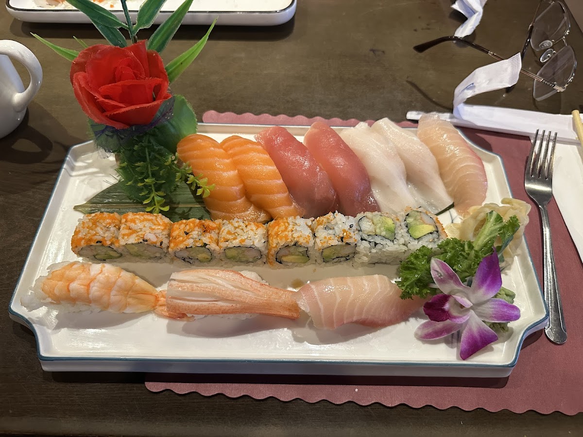 Fancy Sushi Photo 6