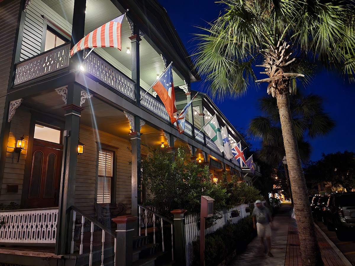 Green Turtle Tavern Photo 9