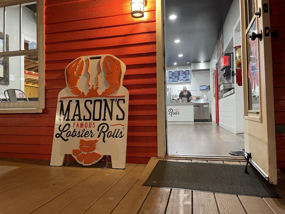 Mason's Famous Lobster Rolls