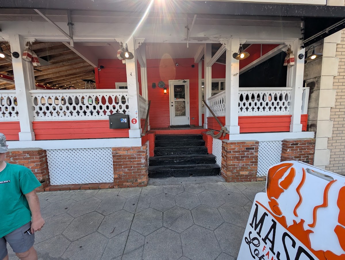 Mason's Famous Lobster Rolls Photo 7