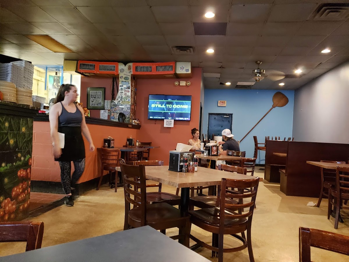 Moon River Pizza Photo 7