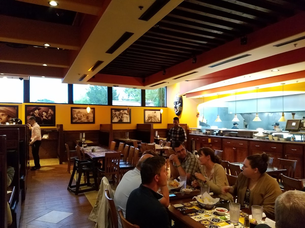 Pepper's Cocina Mexicana & Tequila Bar Photo 4