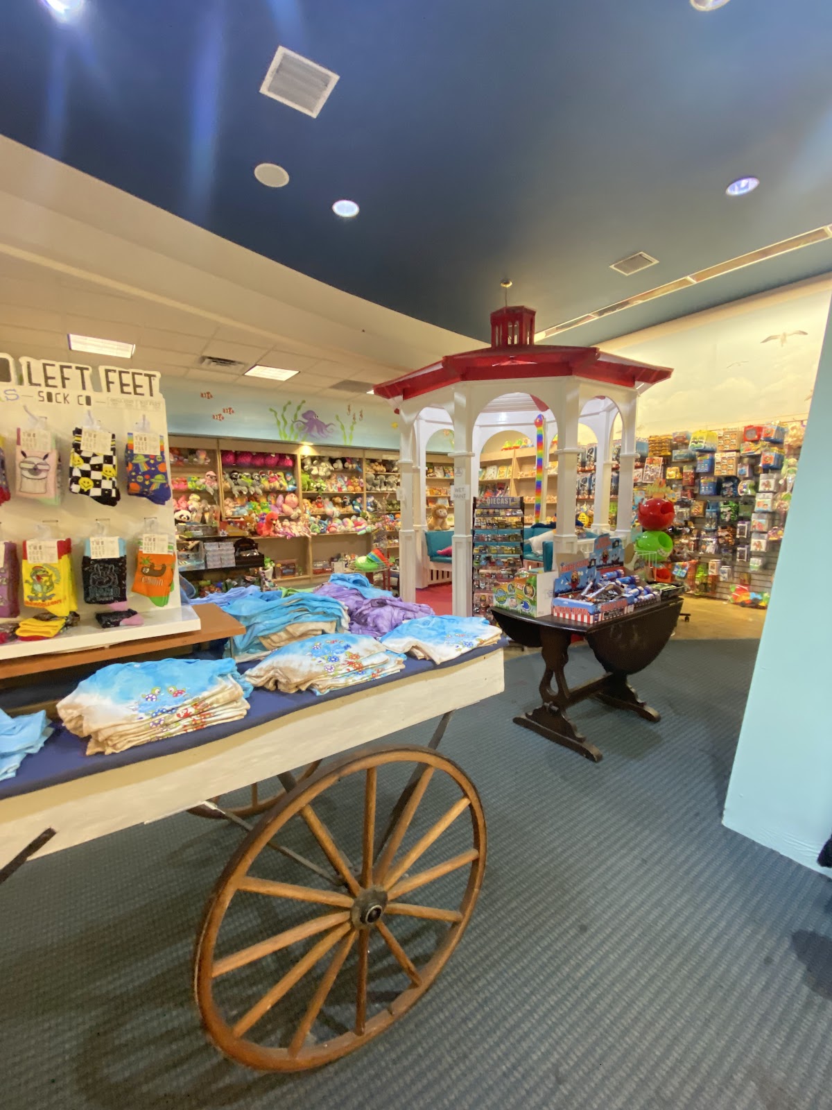 The Cinnamon Bear Country Store Photo 2