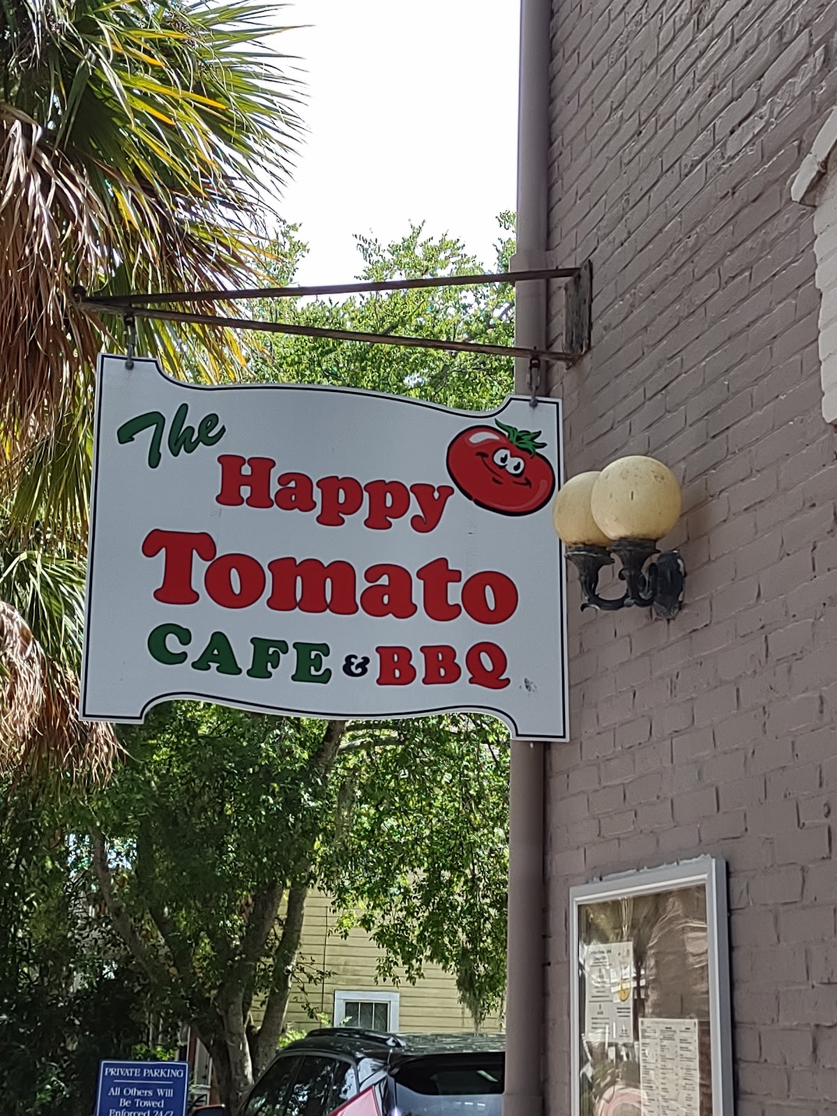 The Happy Tomato Courtyard Café & BBQ Photo 5