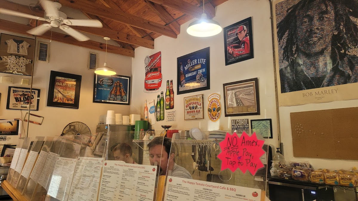 The Happy Tomato Courtyard Café & BBQ Photo 6