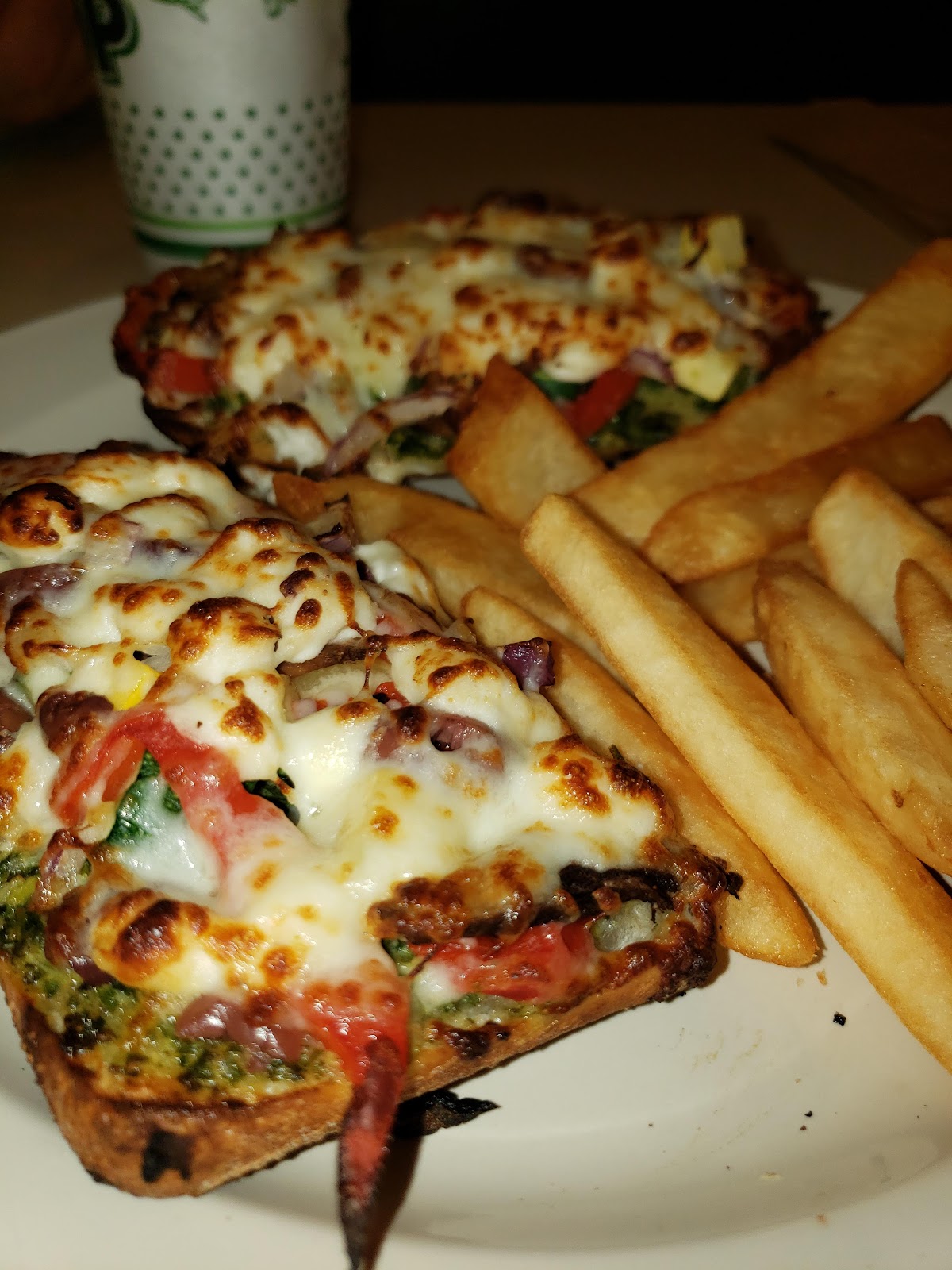 THE LOOP RESTAURANT Photo 7