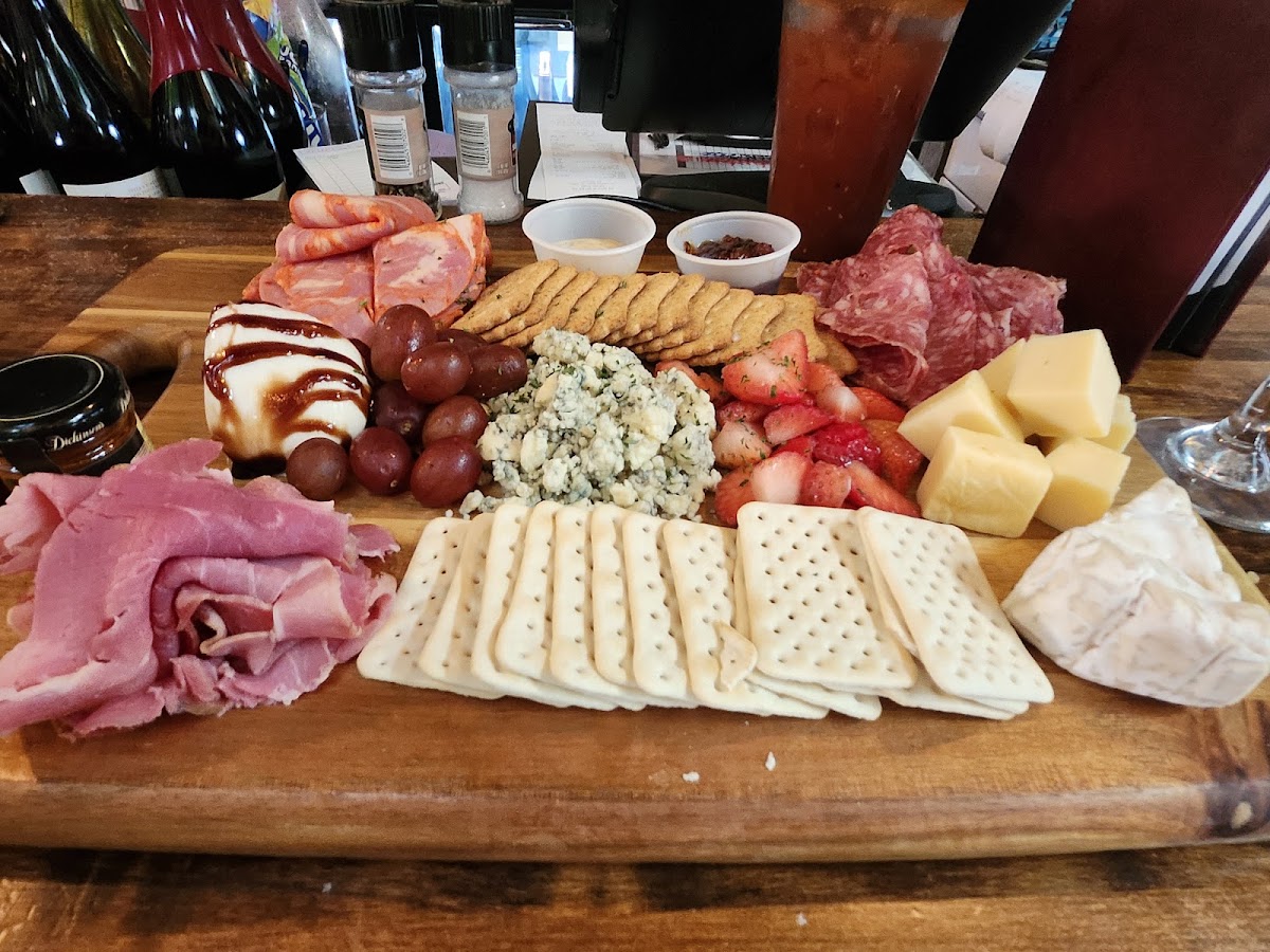 The Patio at 5th and Ash Restaurant Photo 6