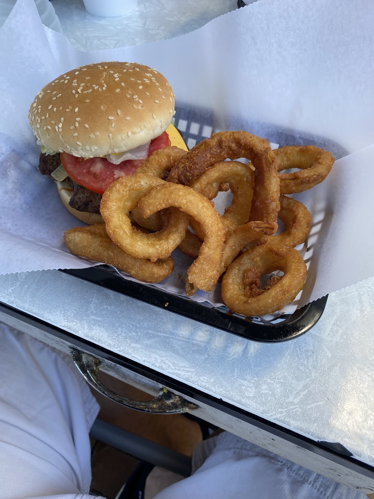 T-Rays Burger Station Photo 9