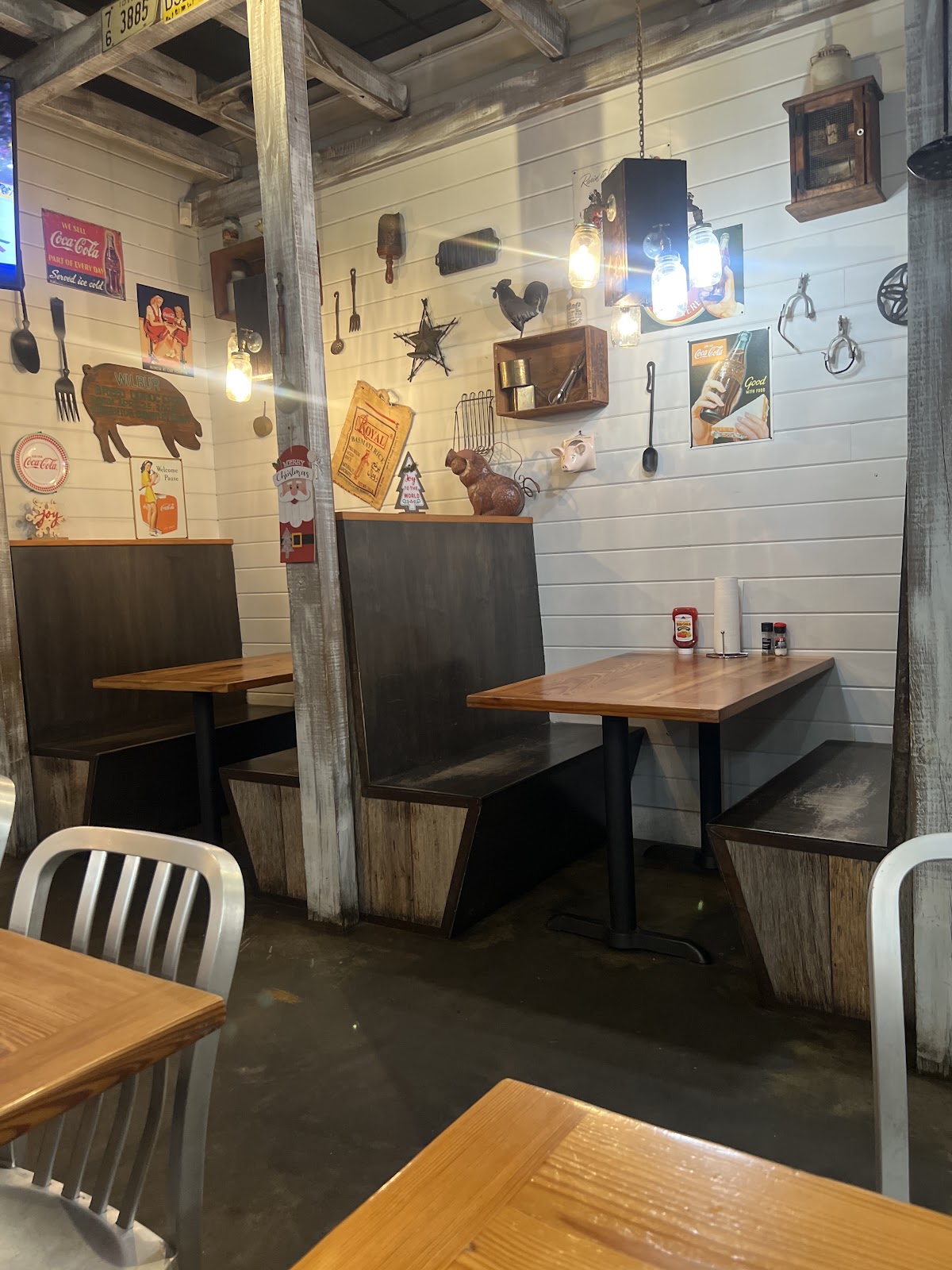 Willie Jewell’s Old School Bar-B-Q Photo 4