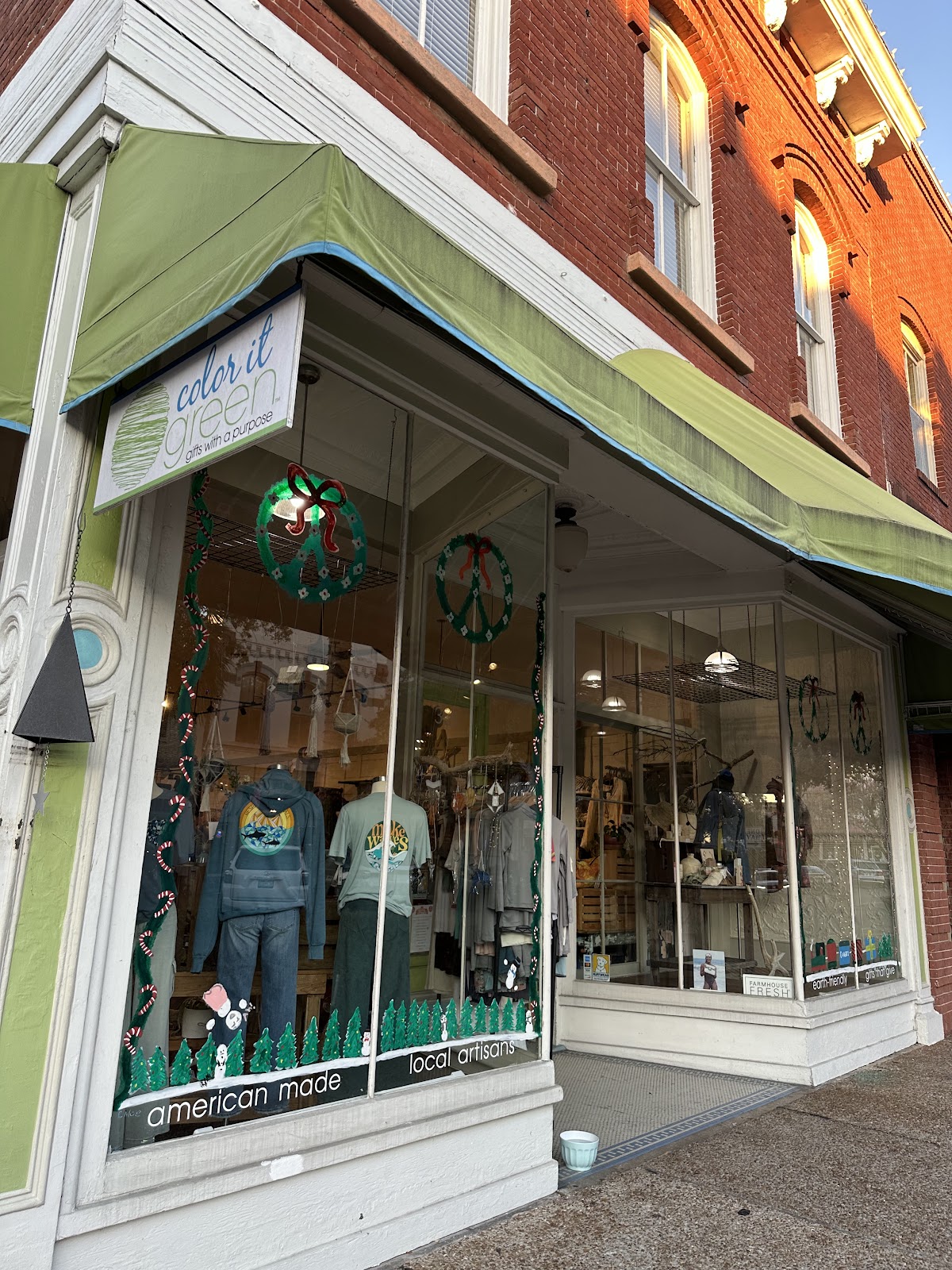 Color It Green Photo 2