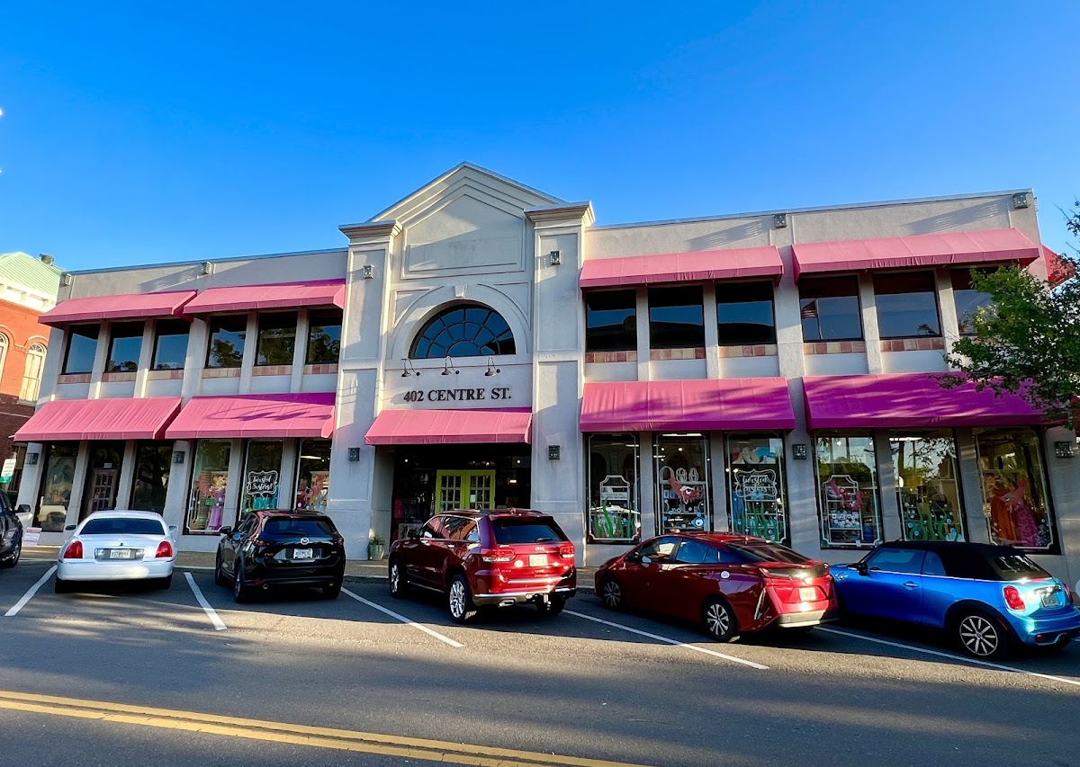 Twisted Sisters! Photo 2