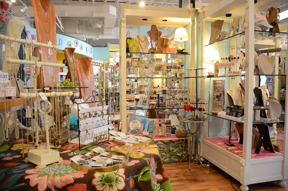 Twisted Sisters! Photo 7