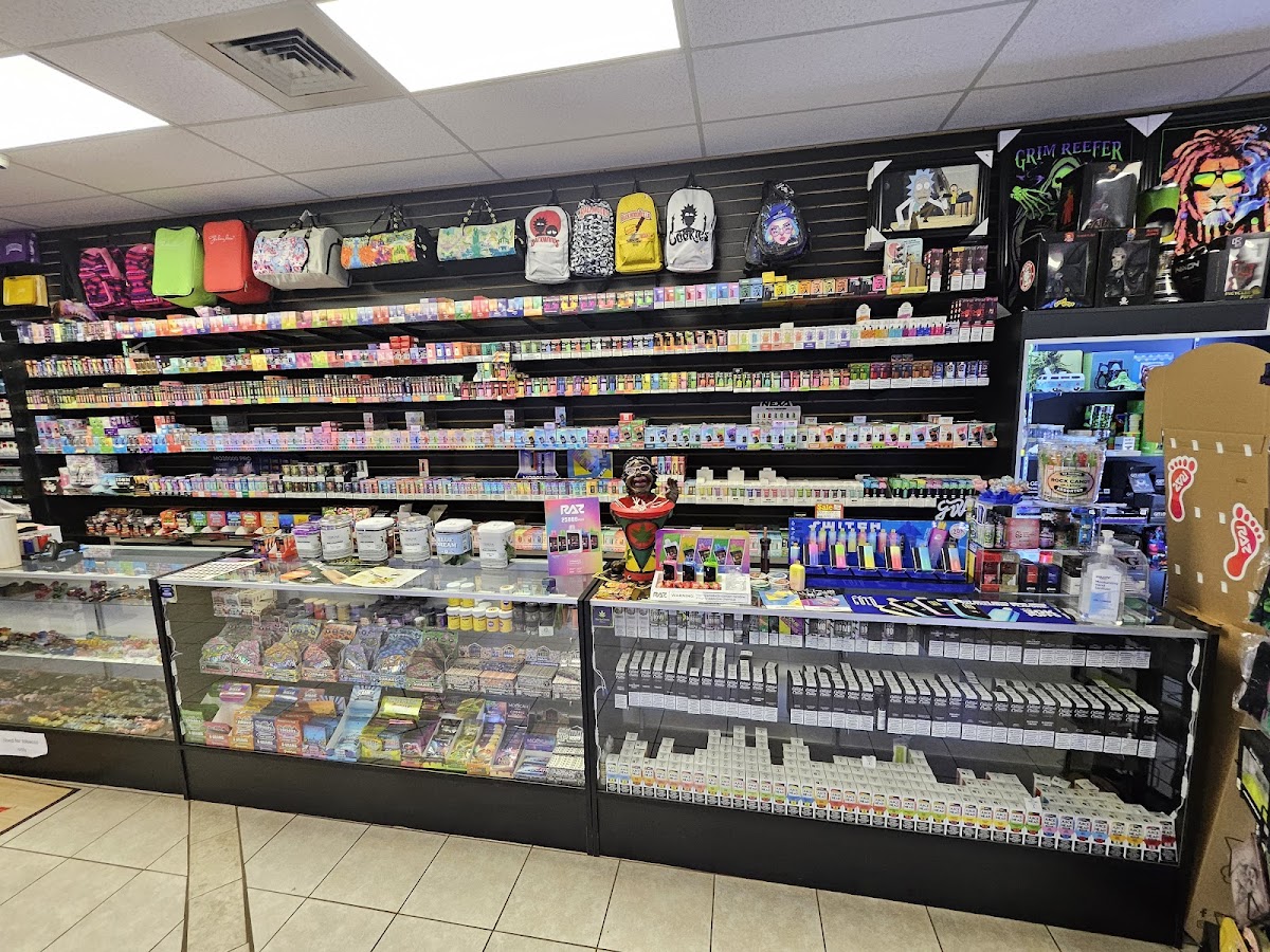 Smokin Buddy's Photo 5