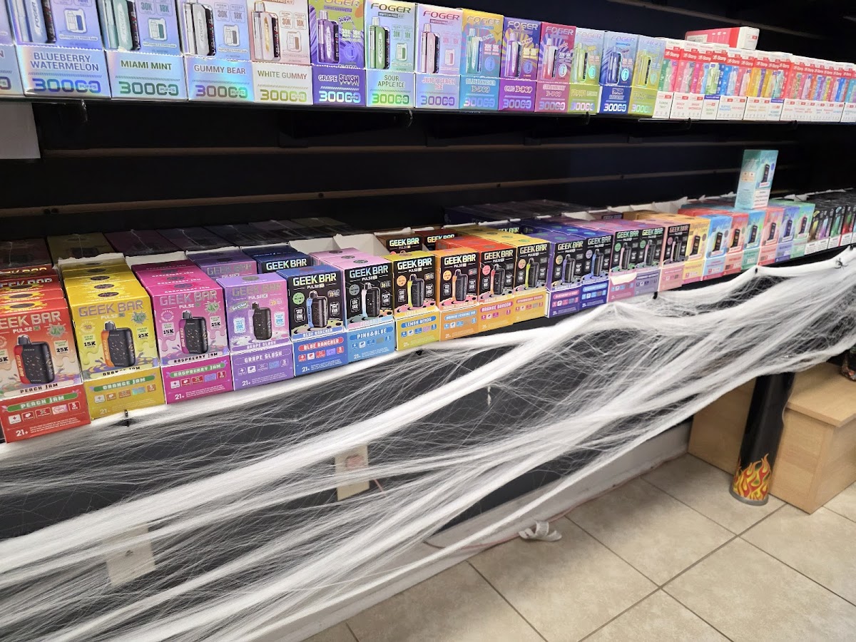 Smokin Buddy's Photo 8