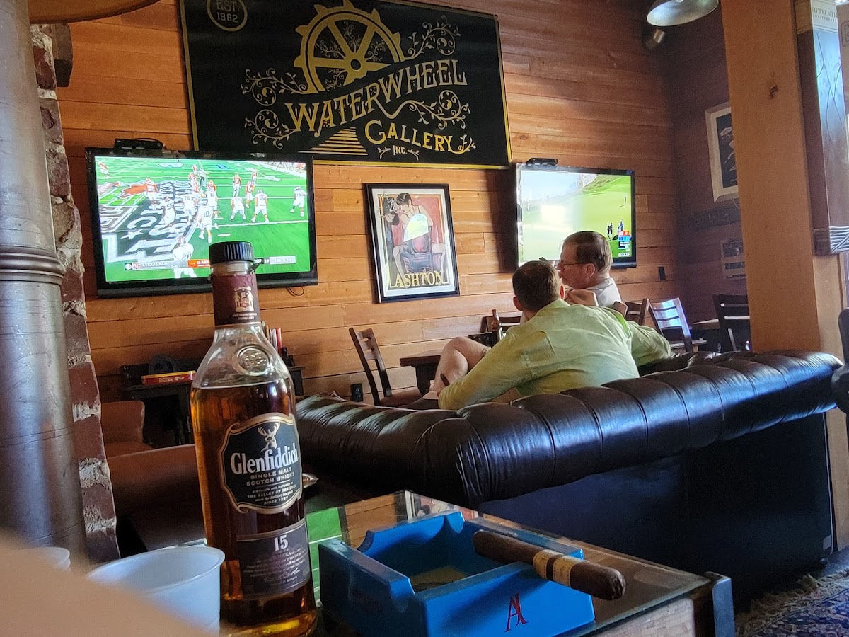 Waterwheel Cigar Photo 3